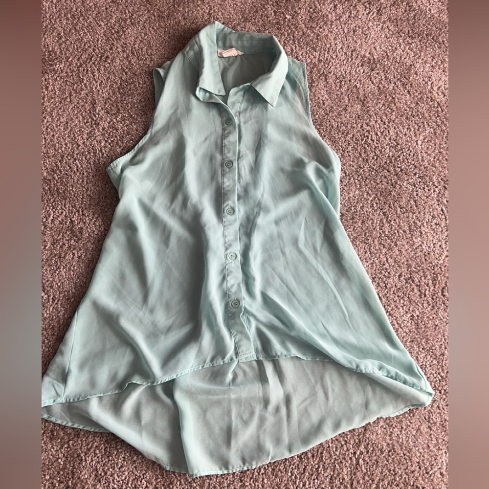 Sleeveless Top